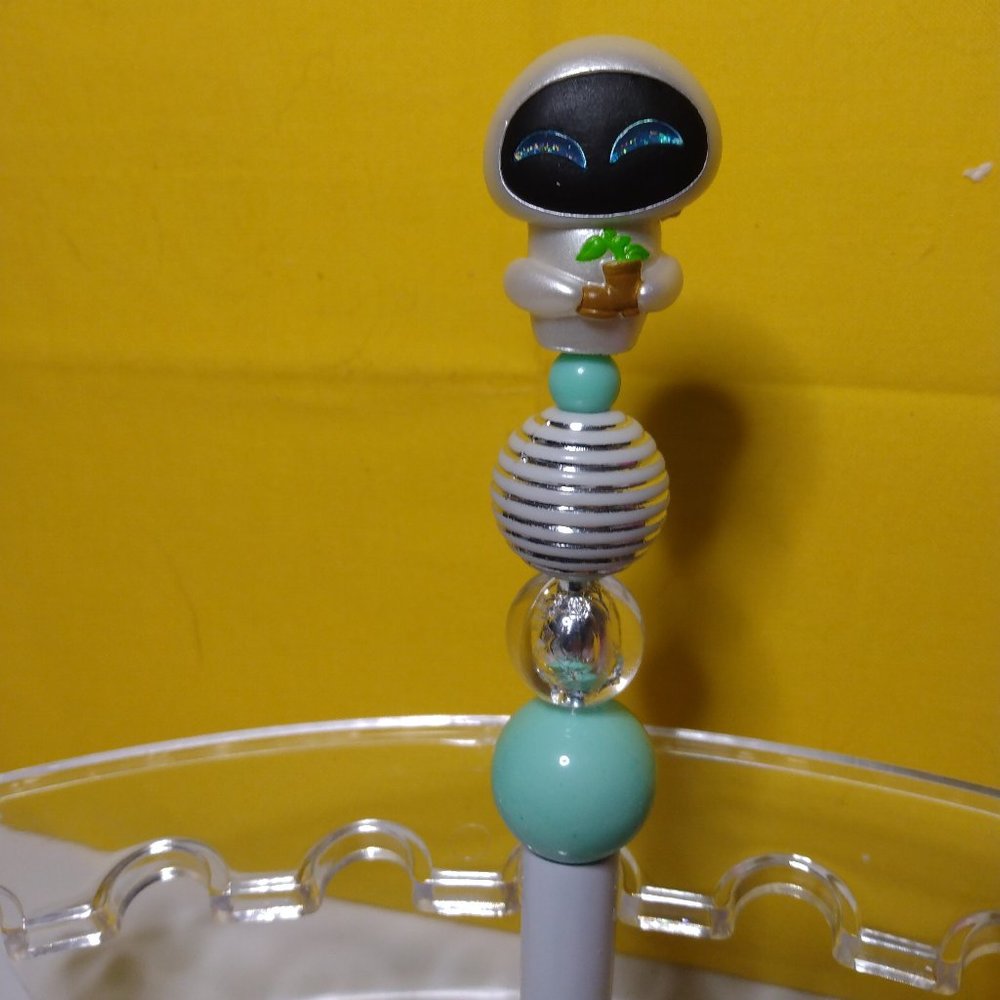 Disney doorables: Eve handmade beaded pen